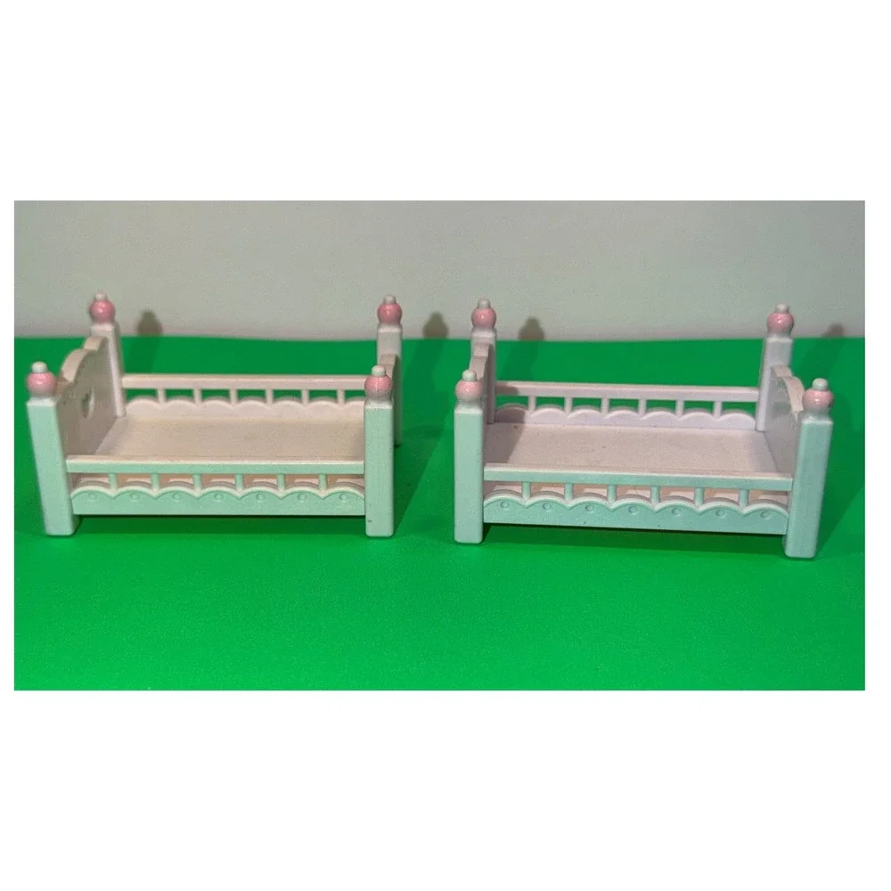 Calico Critters Sylvanian Families White Pink Floral Beds Dollhouse Furniture